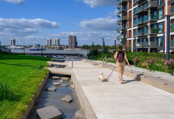 rar_royal-arsenal-riverside-woman-and-dog
